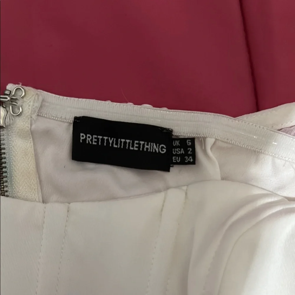 PrettyLittleThing White Long Sleeve Bustier Bodysuit - Picture 2 of 2